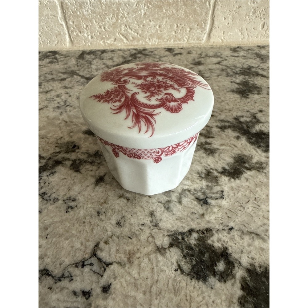 Vintage Limoges Fine Porcelain France Jewelry Trinket Pill Box